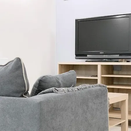 Apartament Nice Renovated T2 In The City Center - Equipped For 2 People - Quiet #Cj